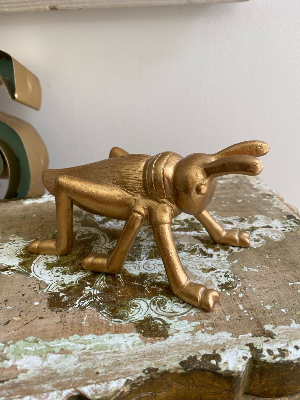 Gold Cricket - Picture 1 of 6
